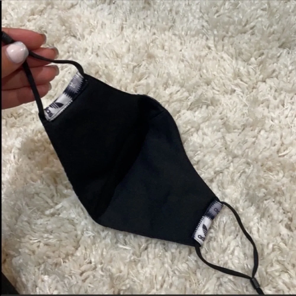Adidas mask